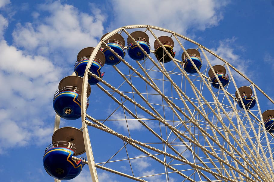 ferris wheel, view, funfair, clouds, fear, fear of heights HD wallpaper