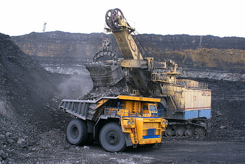 yellow dump truck beside gray soil, industry, dumper, minerals HD wallpaper