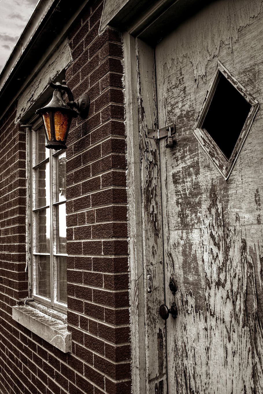 scary, fall, halloween, abandoned, shadow, mysterious, haunted HD wallpaper