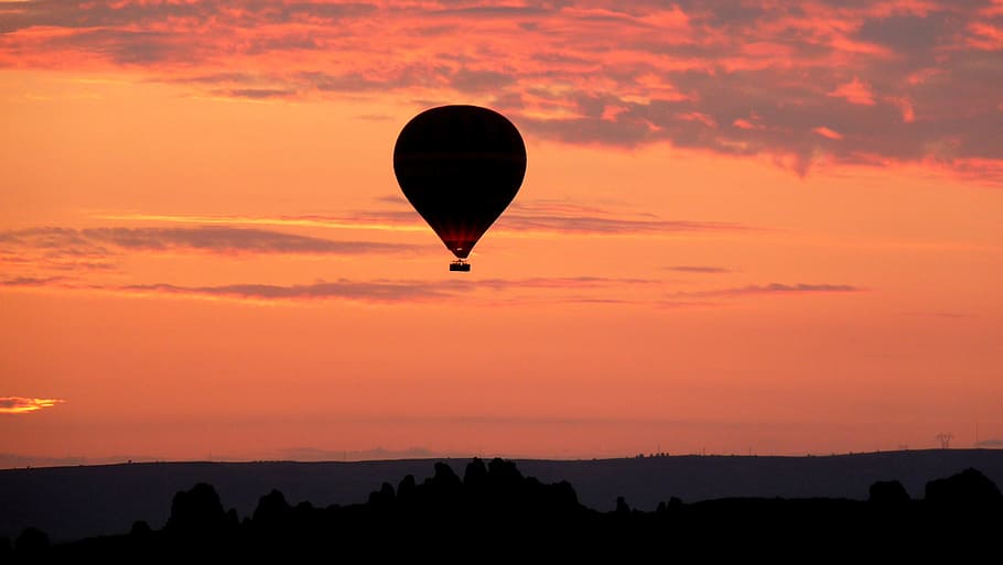 sunset, dusk, evening, sky, dawn, balloon, hot air balloon HD wallpaper