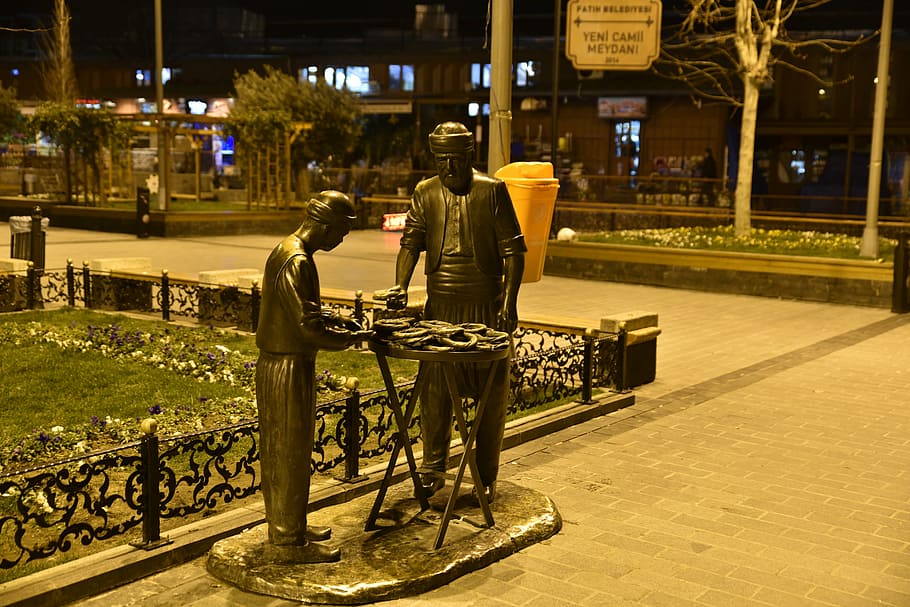 ottoman, eminönü, grand bazaar, sculpture, real people, night