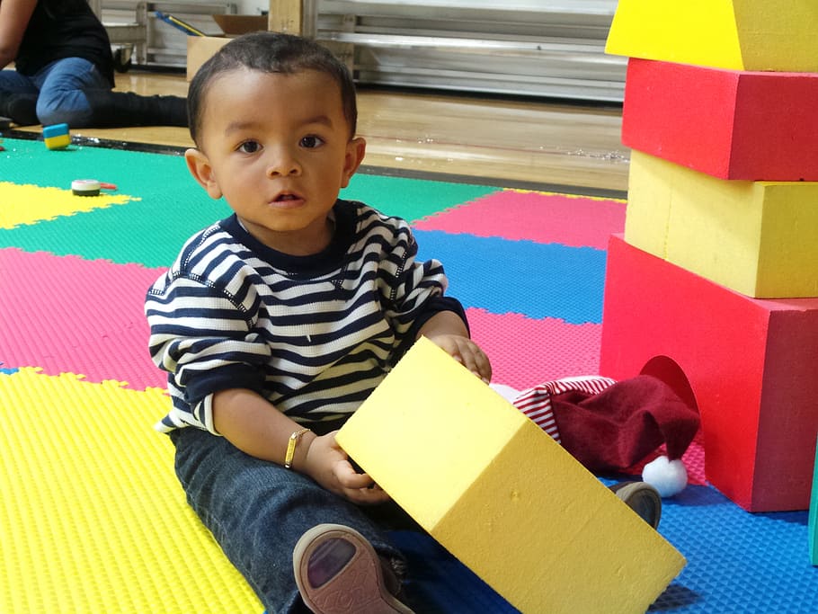bebe, games, blocks, multi colored, one person, childhood, innocence HD wallpaper
