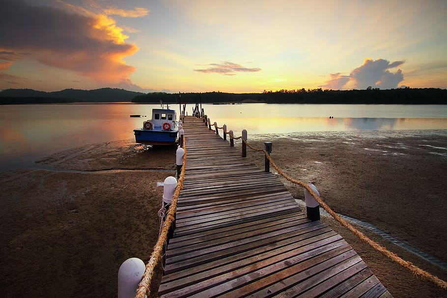 beach, boat, clouds, dawn, dock, horizon, island, lake, landscape HD wallpaper