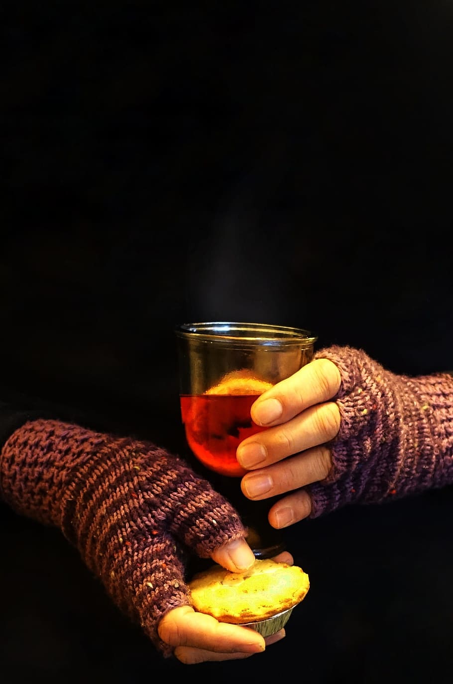 pie, mulled wine, social, gathering, xmas, gloves, food and drink HD wallpaper