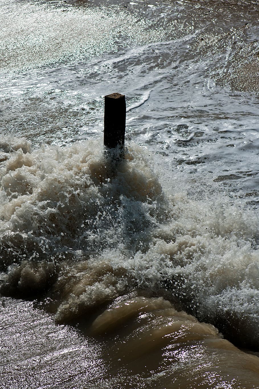 flood tide, spray, wave, timber post, north sea, coast, foam HD wallpaper