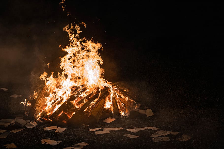 photo of bonfire, bonfire during nighttime, flame, burning, logs HD wallpaper