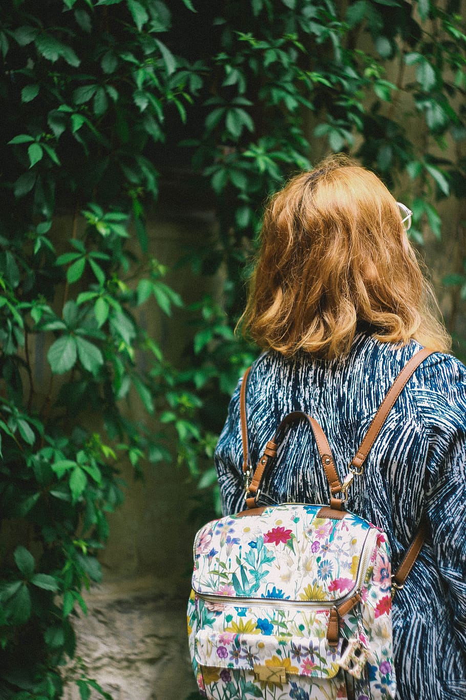 fashion, person, woman, summer, atmosphere, back view, backpack HD wallpaper