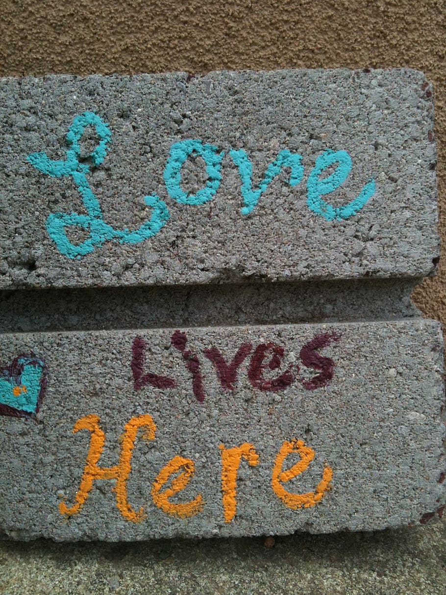 love, brick, paint, lettering, romantic, family, sign, greeting HD wallpaper