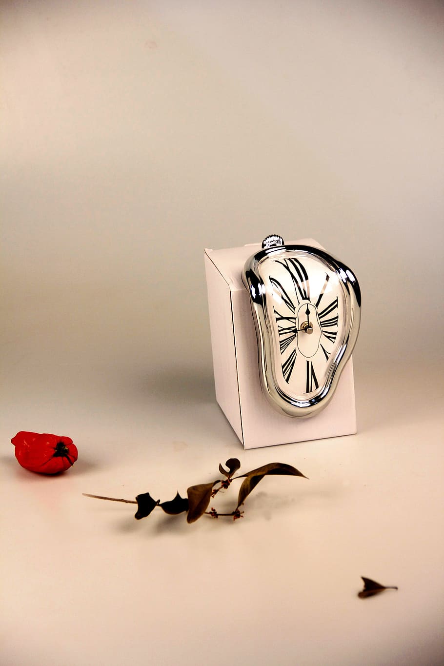 twisted, time, metal, bell, no people, indoors, still life HD wallpaper