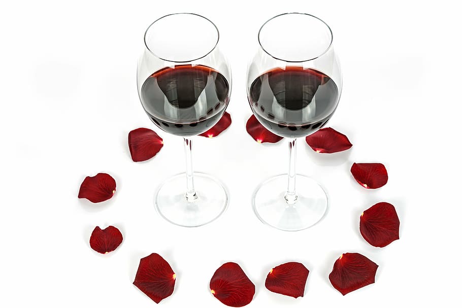 two wine glasses, two glasses, gift, light, rose, alcohol, red HD wallpaper