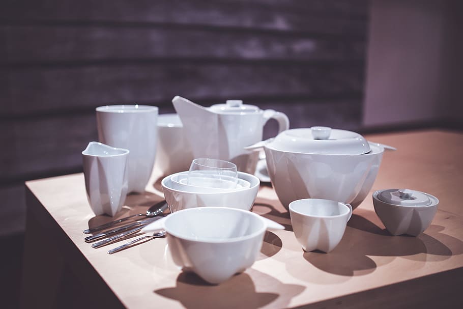 white ceramic dinnerware set on table, tableware, porcelain HD wallpaper