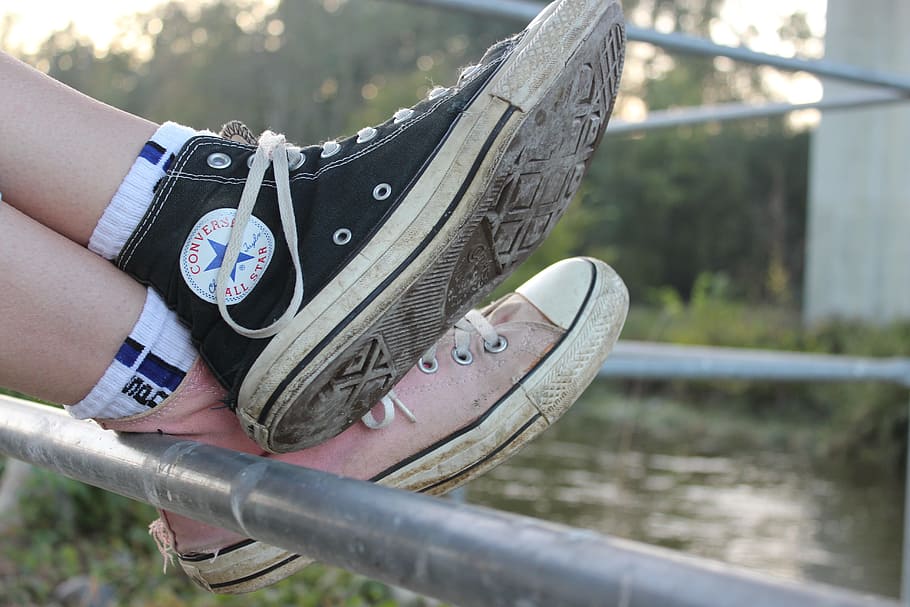 converse, sneakers, shoe, outdoors, conversky, sun, old shoes, HD wallpaper