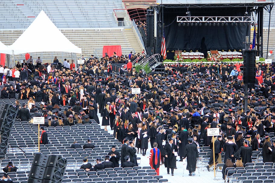 Graduates getting into seats in Madison, Wisconsin, students HD wallpaper
