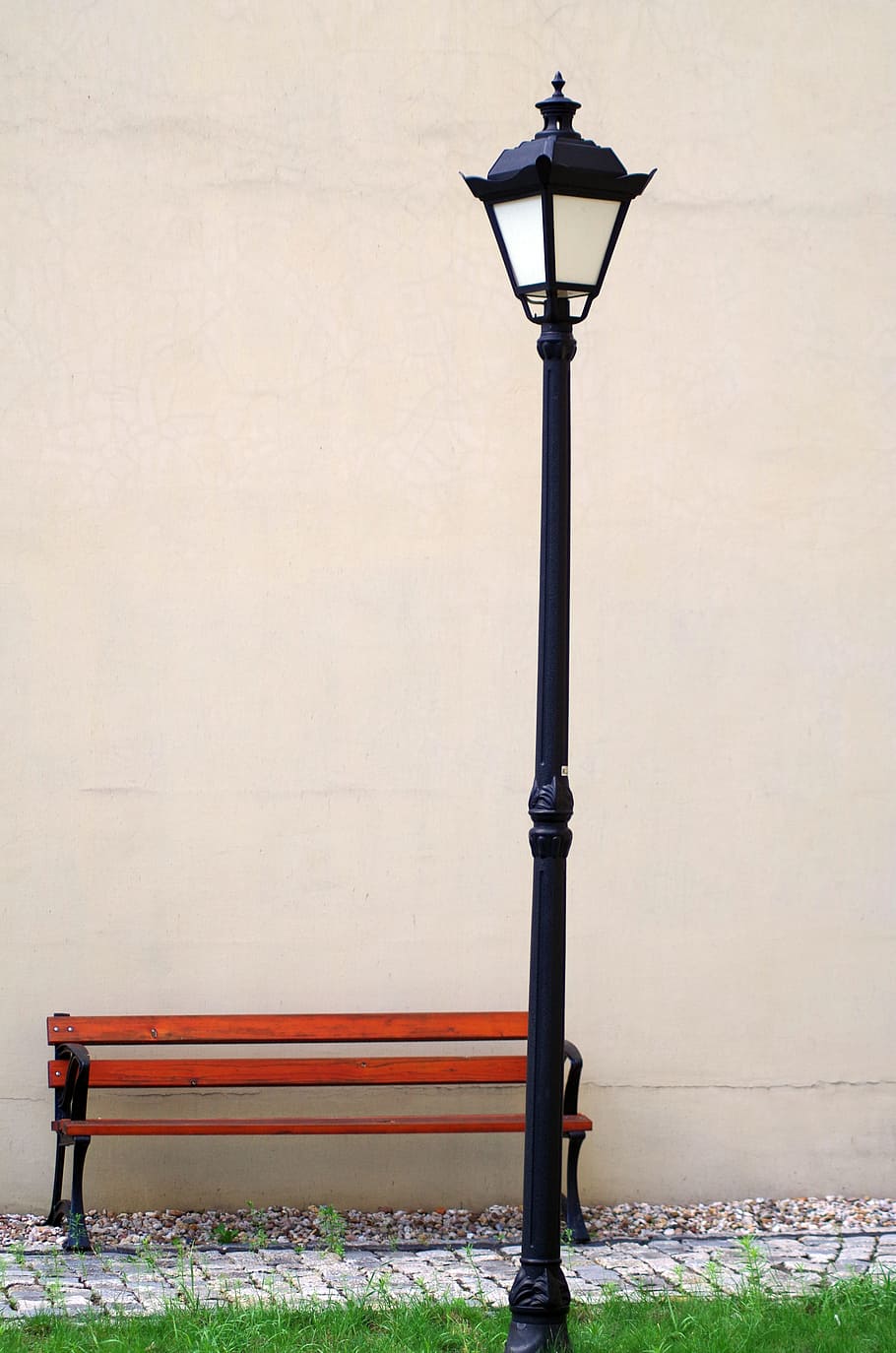 lamppost, bench, no one, emptiness, architecture, street light HD wallpaper