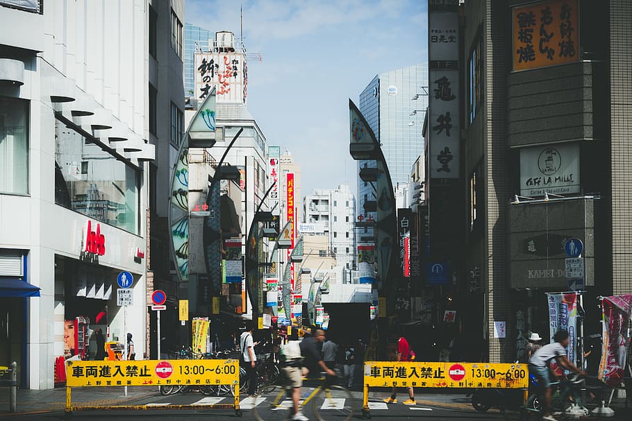 people on street walking in pedestrian at daytime, people walking on street HD wallpaper