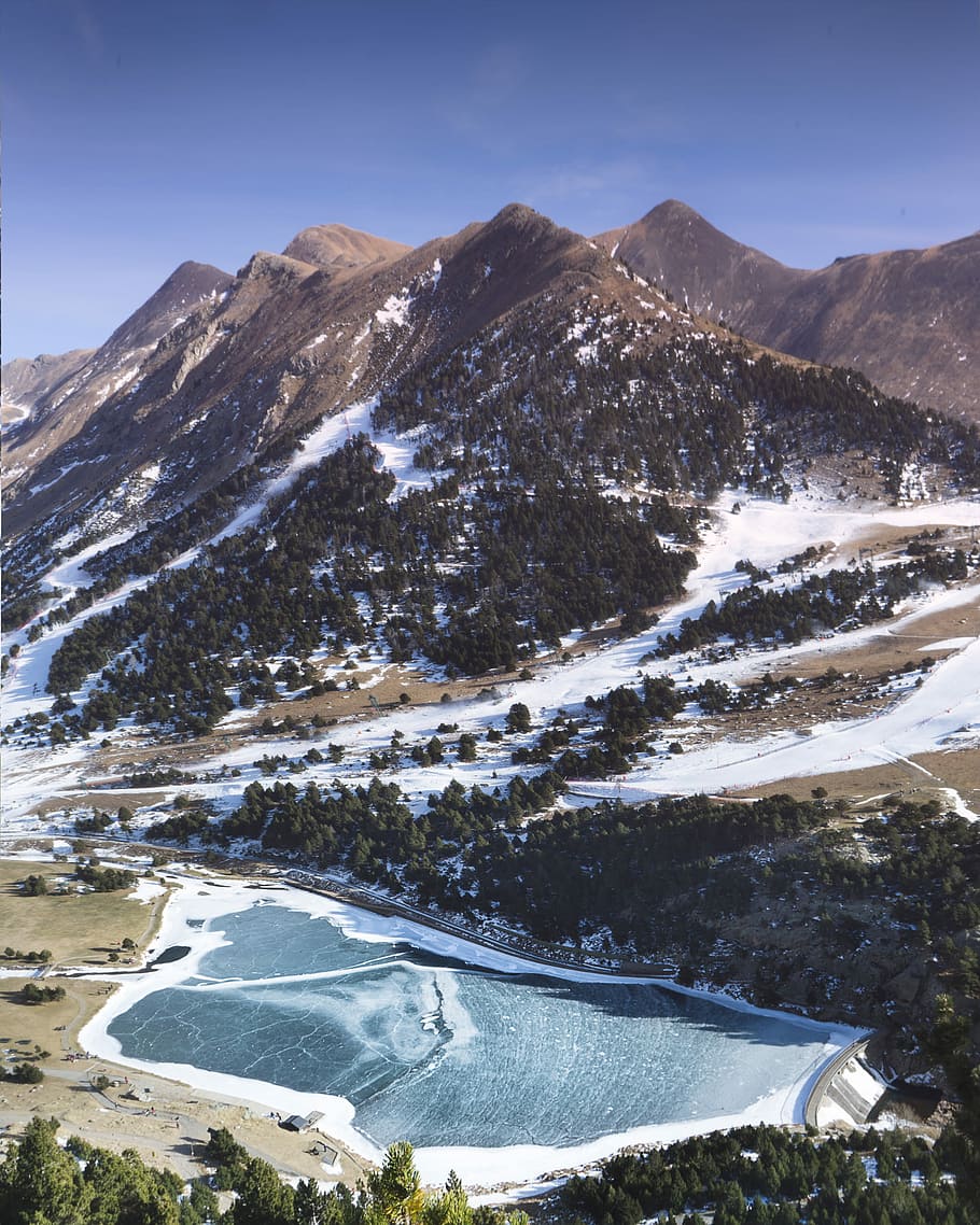 body of water beside trees near mountain, aerial photo of dam beside mountain range during daytime HD wallpaper
