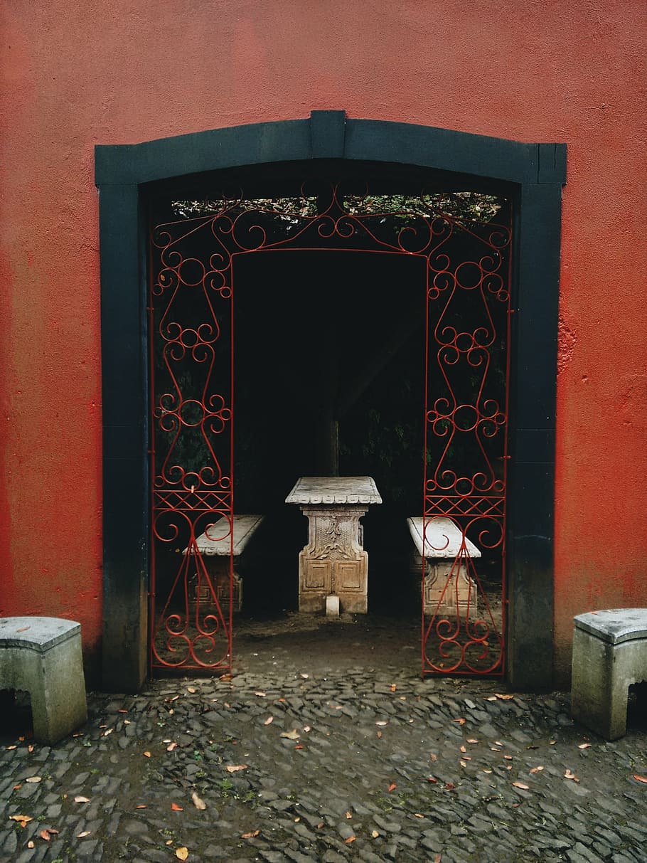 bench and table inside room near door, passage, history, religion HD wallpaper