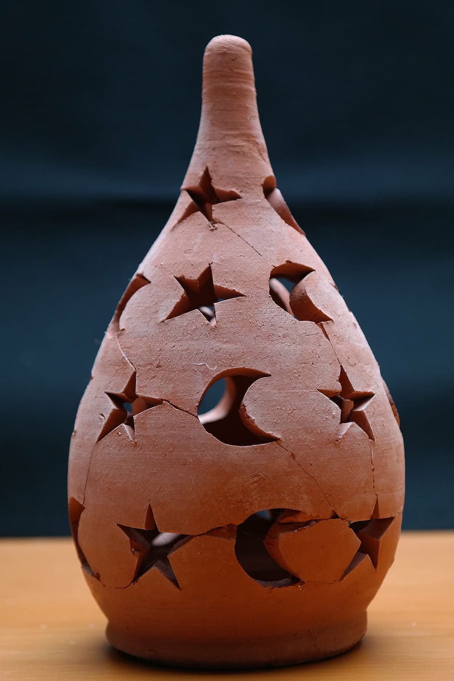 windlight, sound, ceramic, moon, star, pottery, broken, cracked HD wallpaper