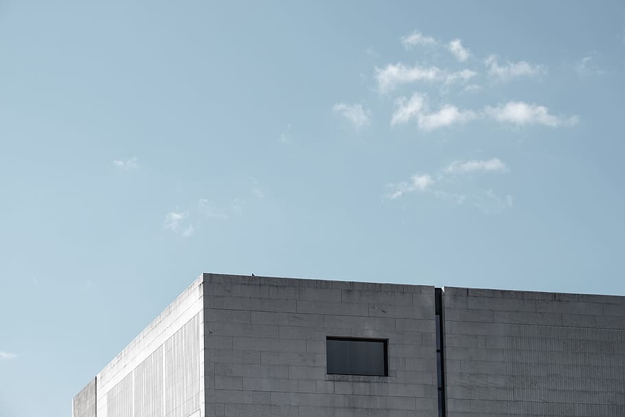 gray building under calm sky, grey tower photography during daytime HD wallpaper