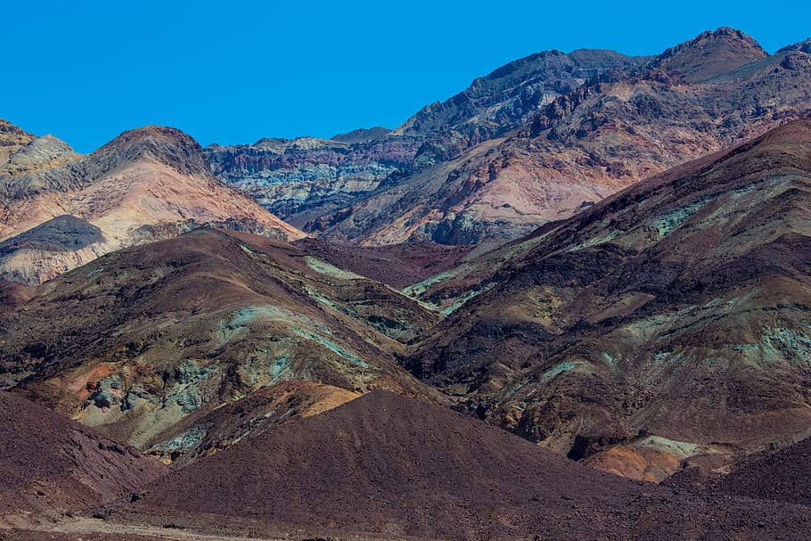 brown mountain ranges during daytime, gray and brown mountain range at daytime, HD wallpaper