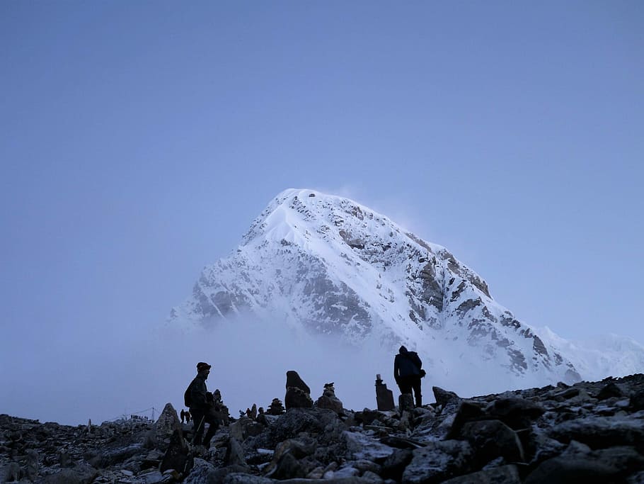 mountaineers near snow-covered mountain, snow-covered mountain HD wallpaper