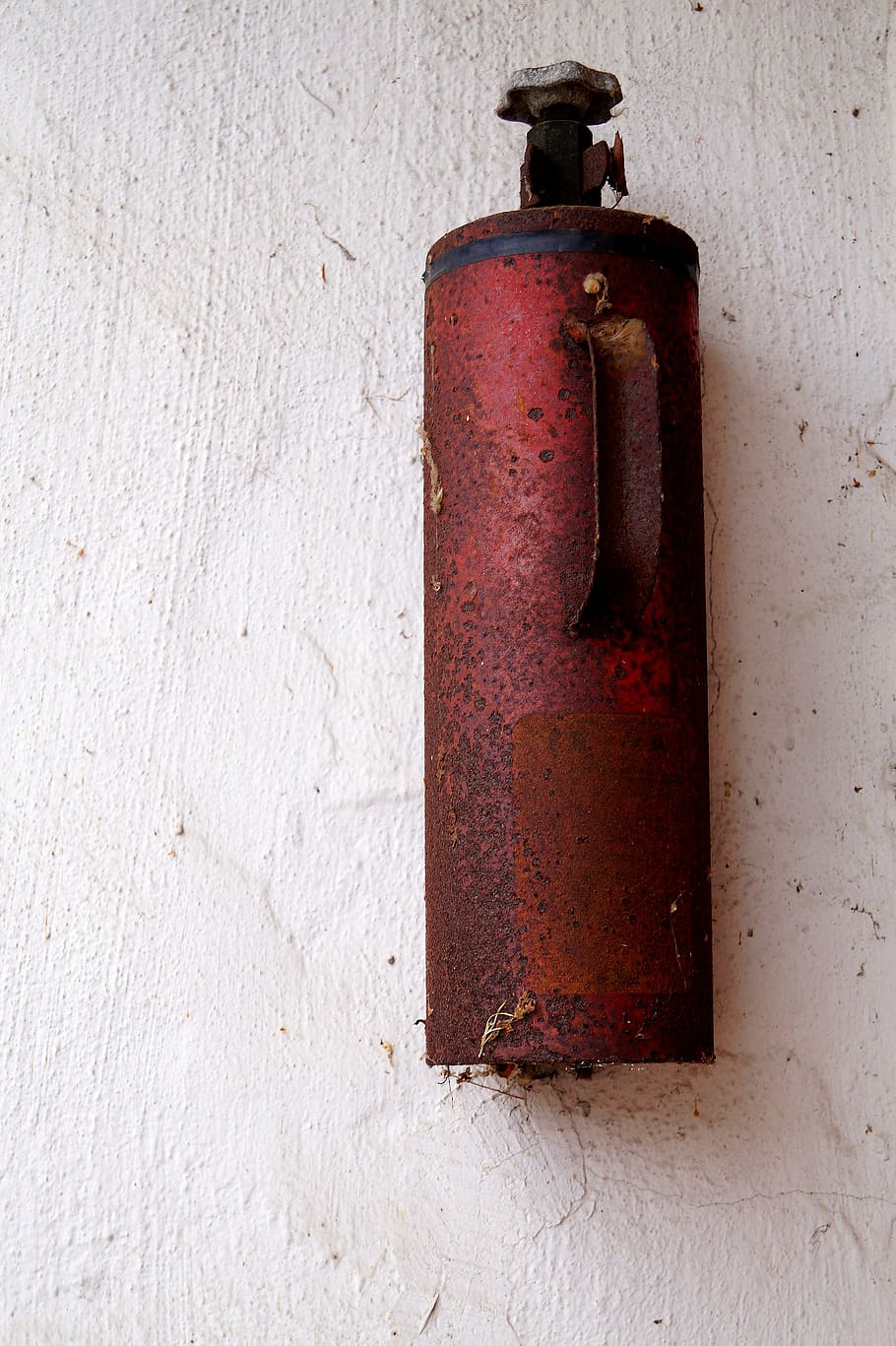 fire extinguisher, old, rusted, forget, security, decay, metal HD wallpaper