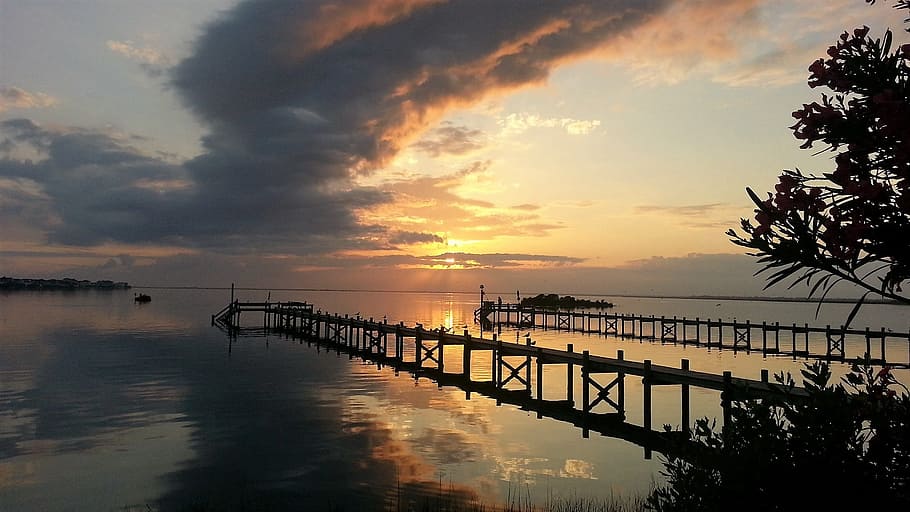 cloudy, sunset, pier, bay, dock, clouds, water, sky, beauty in nature HD wallpaper