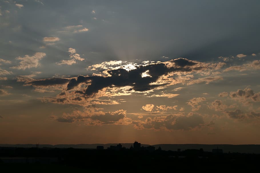 clouds, sky, evening, sun, covered, rays, glow, cloud - sky HD wallpaper