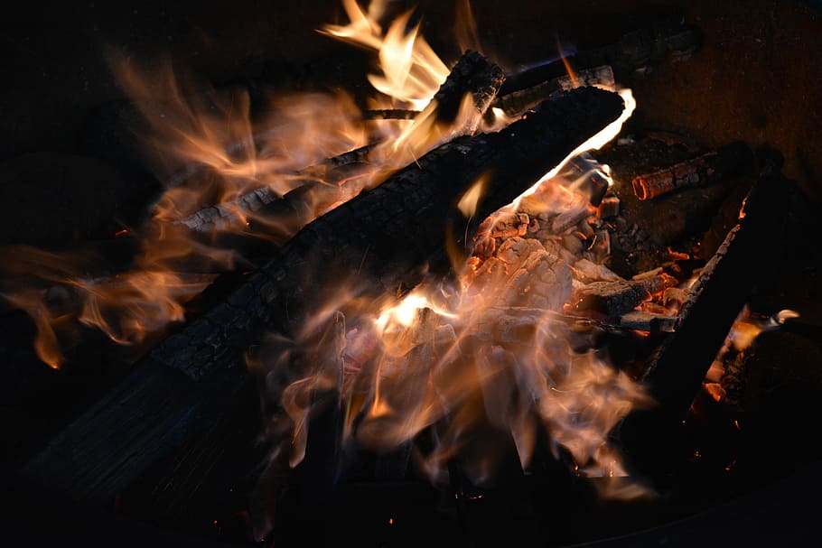 Beer, Bonfires and Roads, photo of bonfire at night, burning HD wallpaper