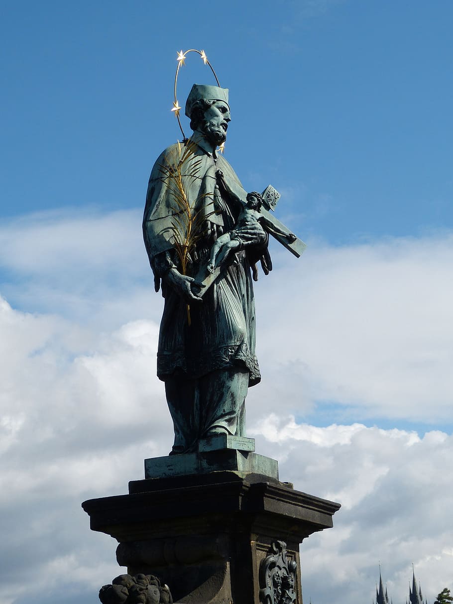 Prague, Old Town, Statue, Stone, Figure, crucifix, christ, star HD wallpaper
