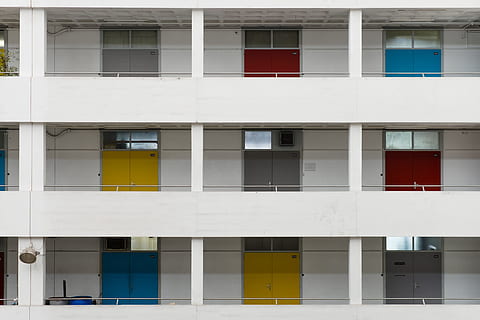 white concrete building during daytime, white concrete building HD wallpaper