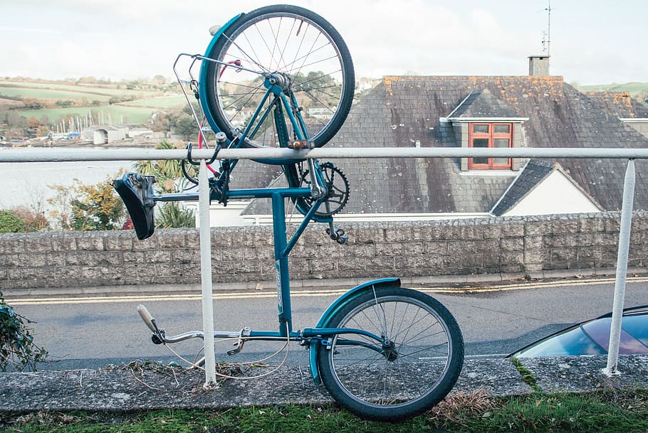 Locked bike, other, bicycle, cycling, outdoors, wheel, transportation HD wallpaper