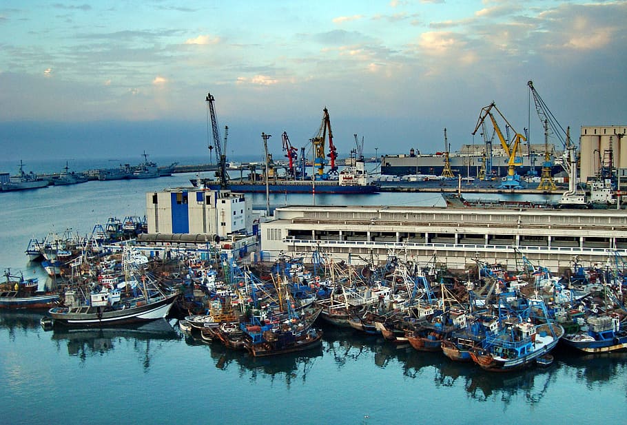 boats in ocean under gray clouds during daytime, casablanca HD wallpaper
