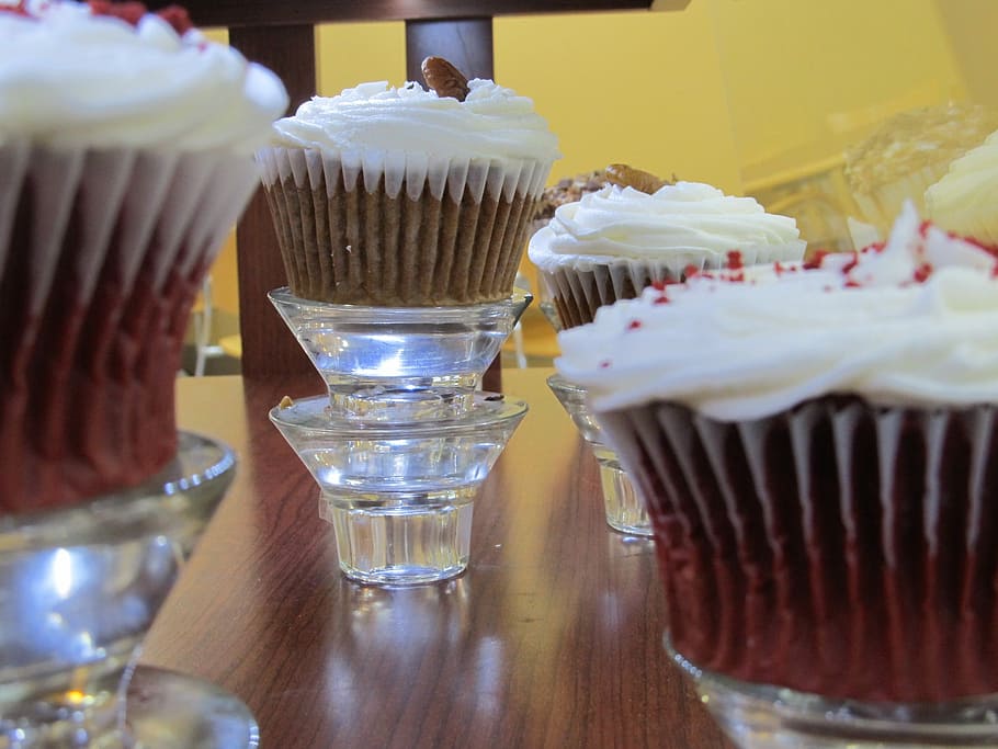 Cupcakes, Icing, Dessert, Food, frosting, sweet, baked, frosted HD wallpaper