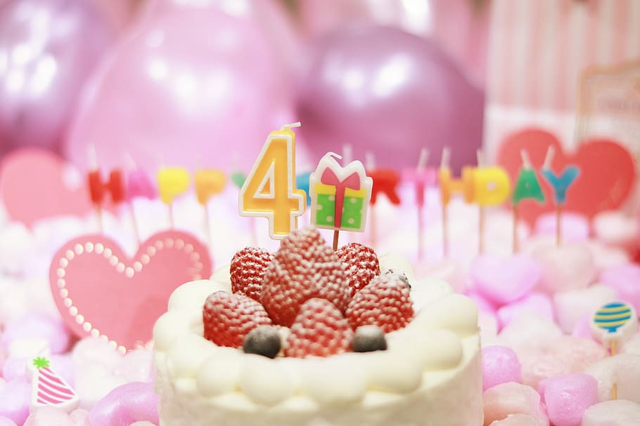 selective focus photography of cake near balloons, dessert, food HD wallpaper