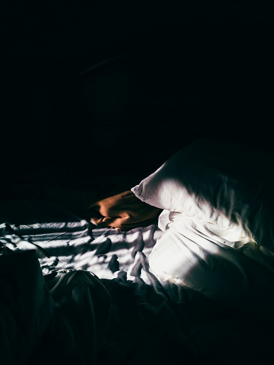 gray throw pillow on gray bedspread, untitled, sheet, line, shadow HD wallpaper