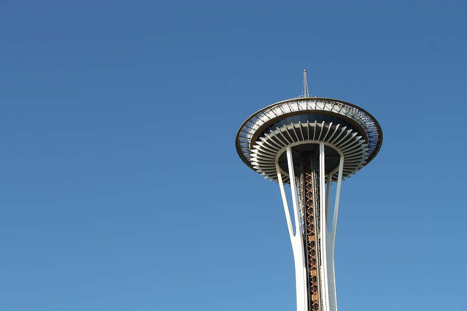 white and black high tower under blue sky at daytime, architecture HD wallpaper