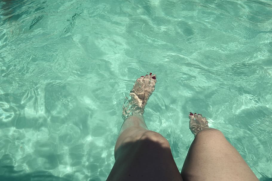 person's leg in body of water, Pool, Dip, Feet, Refresh, Bathe HD wallpaper