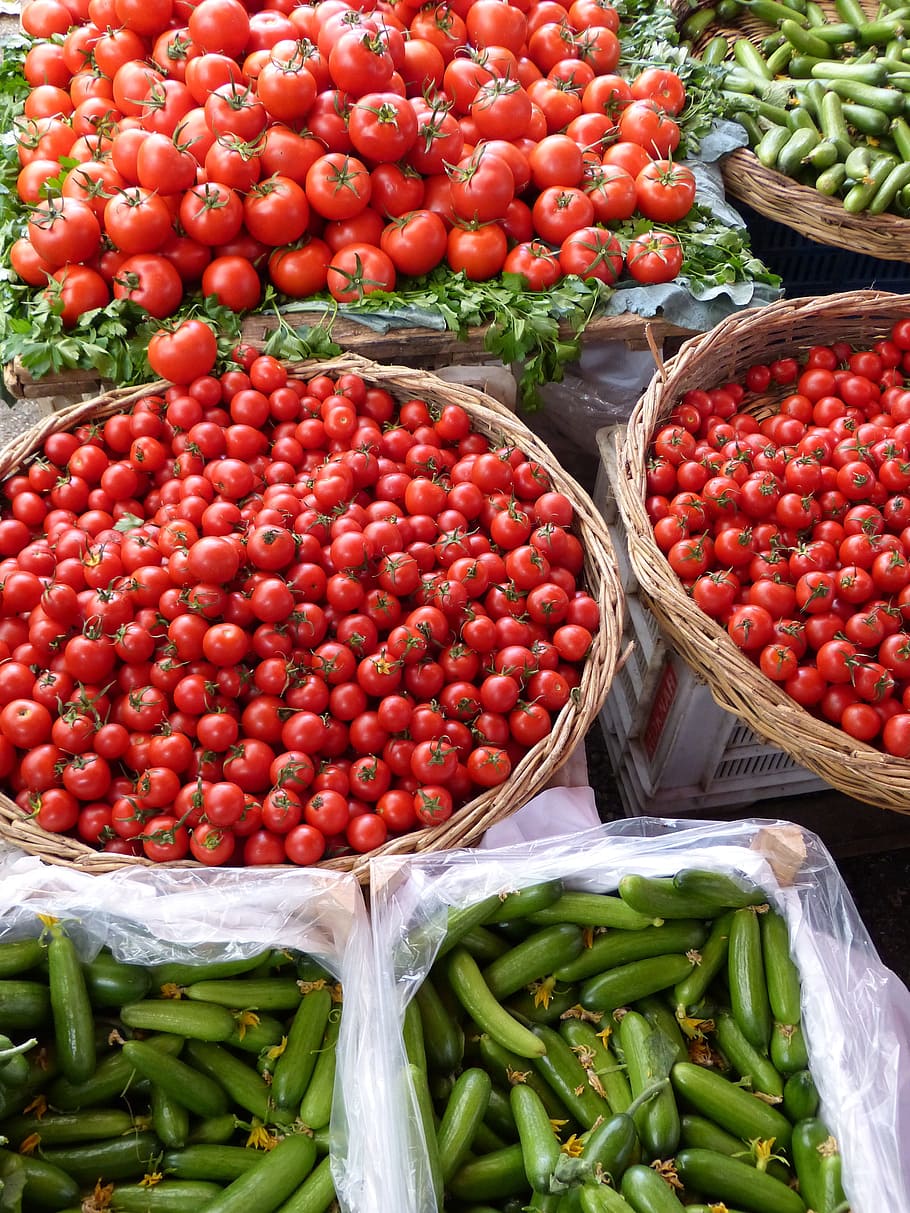 Vegetables, Tomatoes, Cucumbers, red, green, eat, healthy, food HD wallpaper