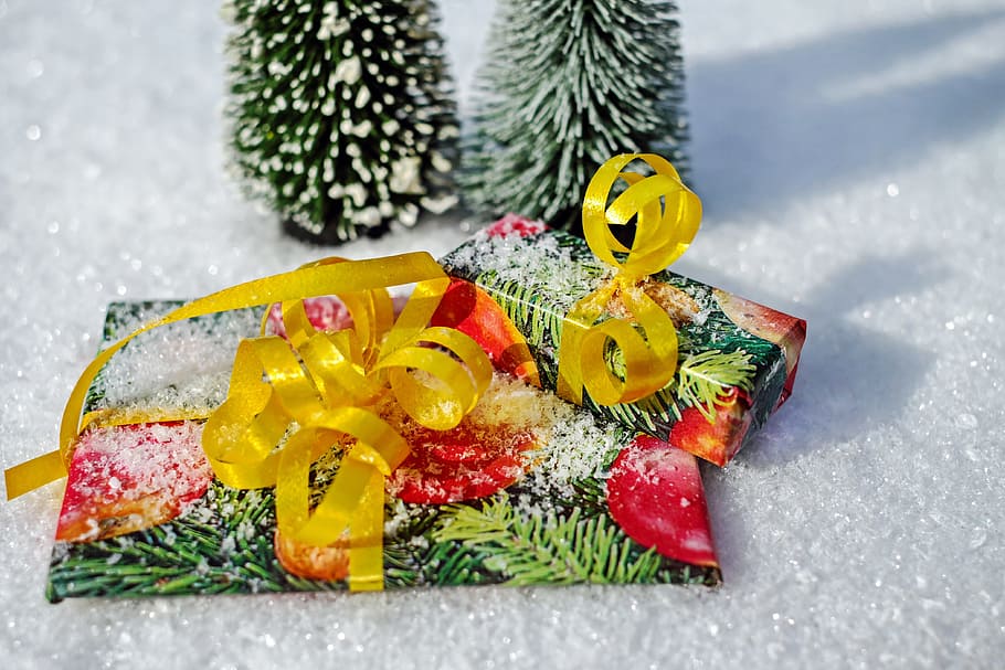 multicolored gift wrap beside Christmas tree, package, loop HD wallpaper