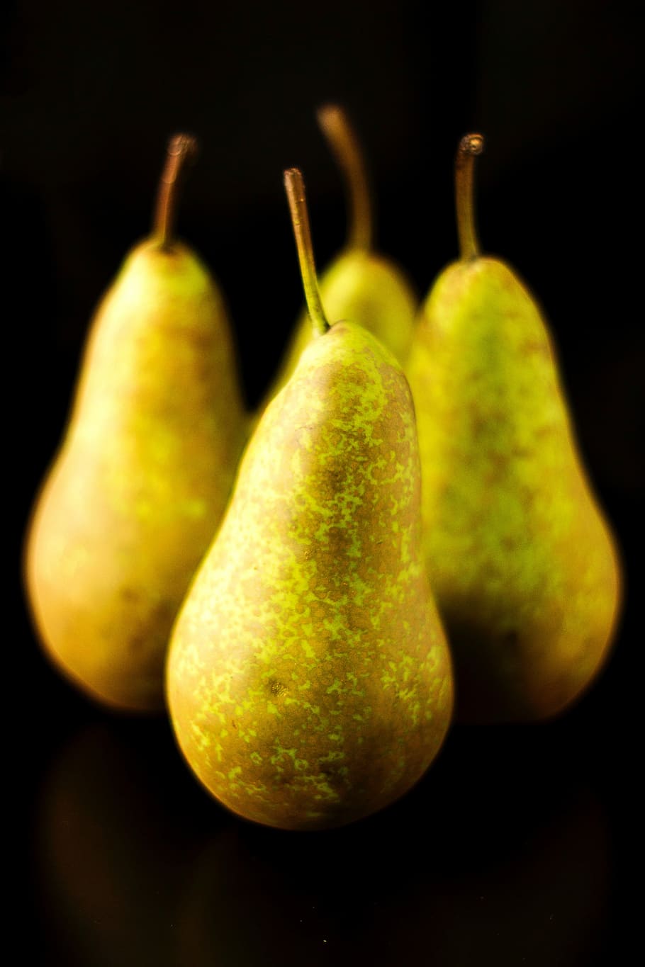 Pears, close up, fruit, green, food, freshness, food And Drink HD wallpaper