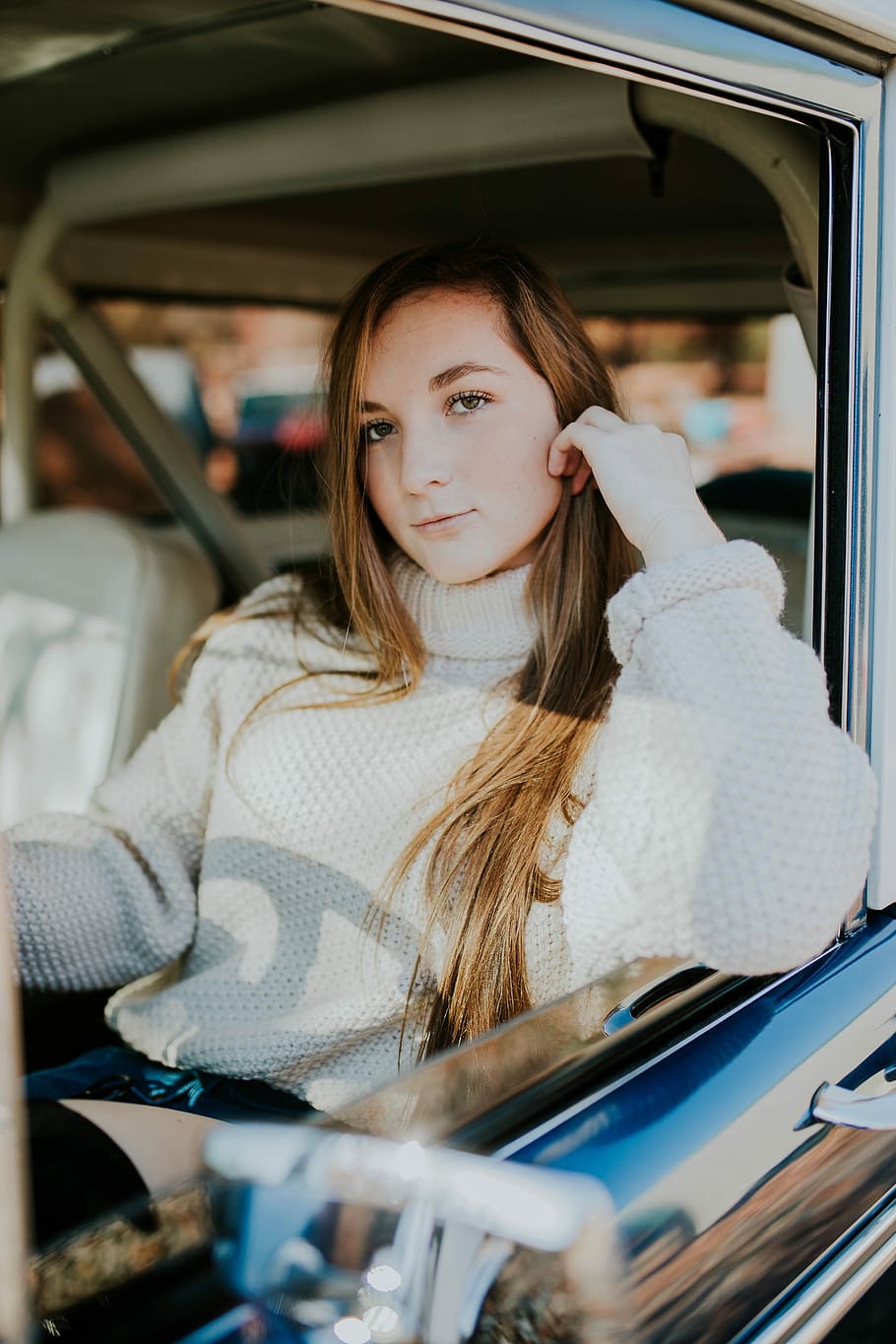 woman in white knit turtleneck sweater riding car, women, people HD wallpaper