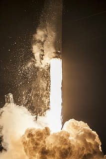 space shuttle launching on space, rocket launch, night, countdown HD wallpaper