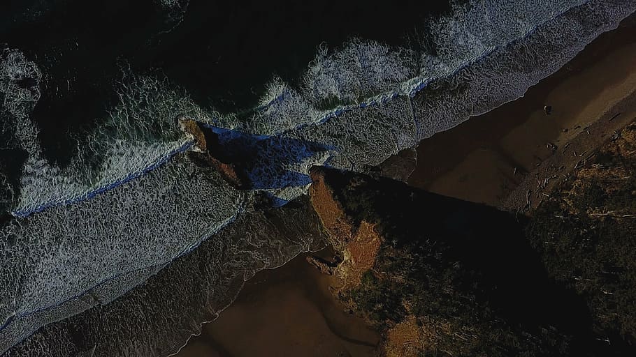 sea at night time, aerial, photography, ocean, waves, dark HD wallpaper