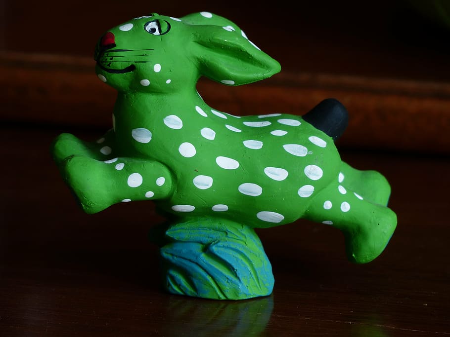 easter bunny, funny, green, sparkling, dynamic, fast, spotted HD wallpaper