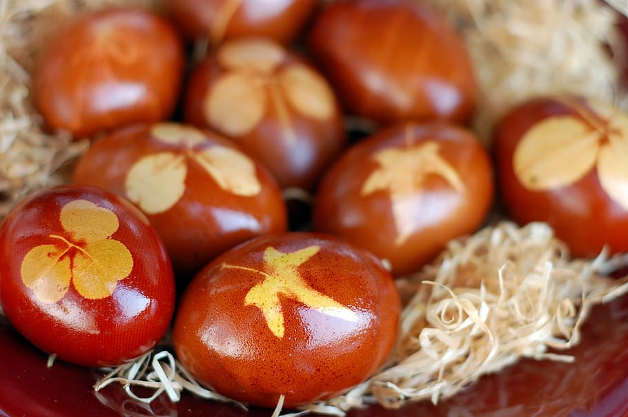 close-up photo of brown decorative eggs, easter, celebration HD wallpaper