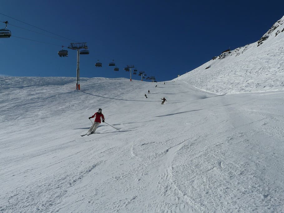 skiing, skiers, runway, ski run, chairlift, snow, winter, cold, HD wallpaper