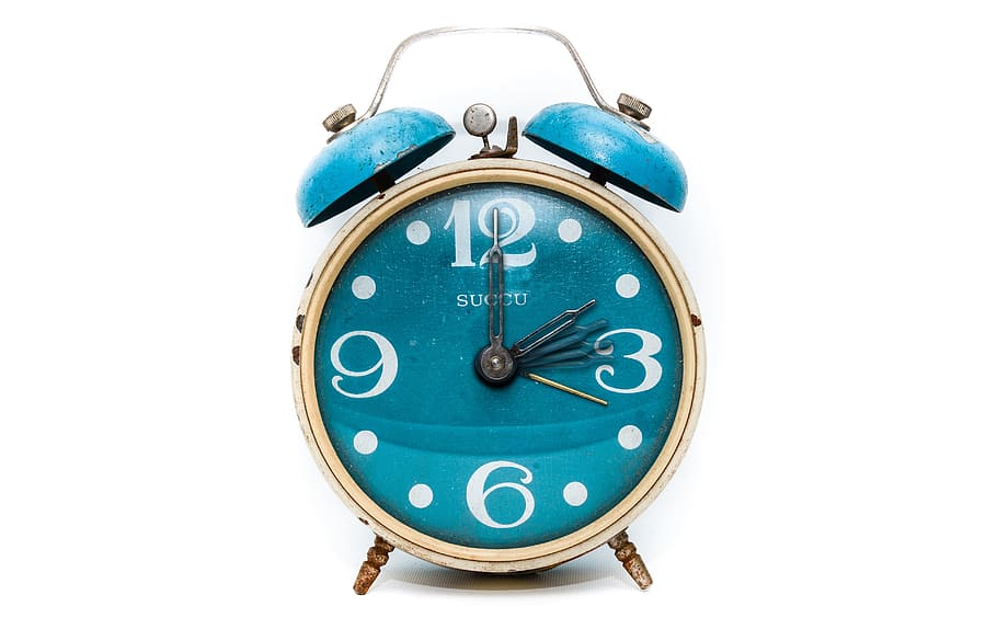 blue and brown analog alarm clock, winter time change, time conversion HD wallpaper