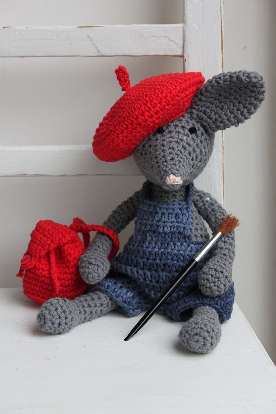 gray and red mouse amigurumi doll, pablo mouse, pablo picasso HD wallpaper
