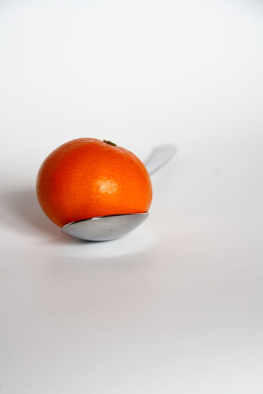 spoon, cutlery, metal, tableware, close, orange, fruit, eat HD wallpaper